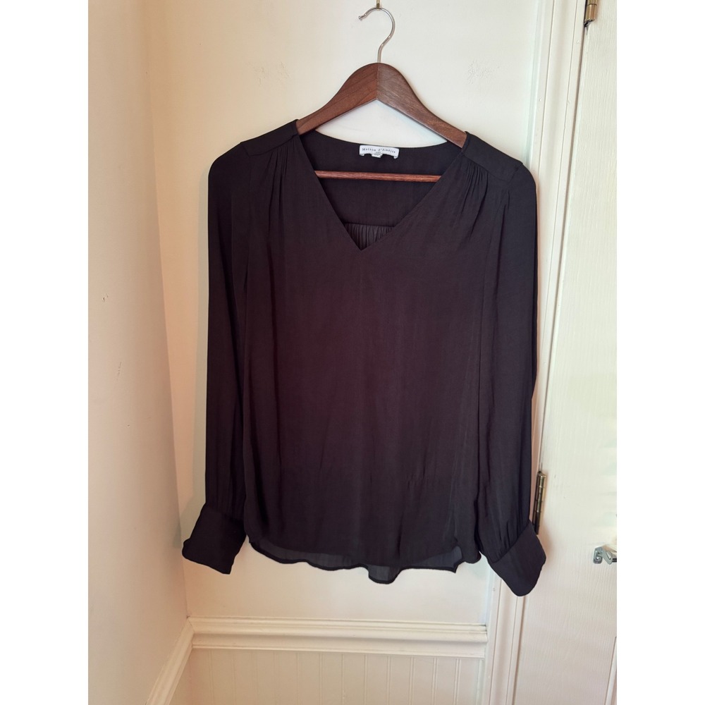 Maison d'Amelie Paris Black V-Neck Pleated Long Sleeve Blouse Medium